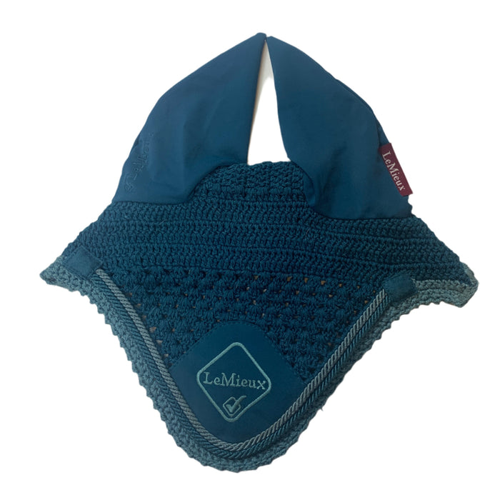 CNT 2854E LeMieux Classic Fly Veil Marine Large