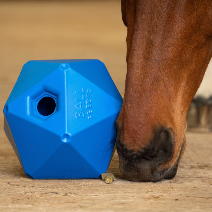 Shires 9" Ball Feeder