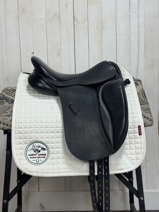 CONS-3486 17.5" Medium Wide Tree Black Country Eden Dressage Black