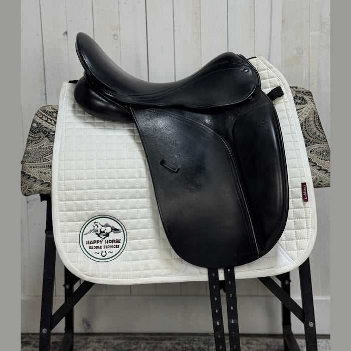 CONS-3478 17.5" Medium Tree County Perfection Dressage Black