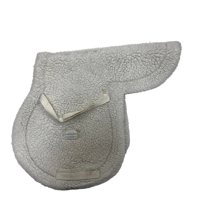 CNT 3209G Medallion Shaped Pad White