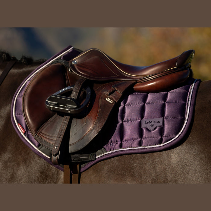 LeMieux Loire Classic Close Contact Square Pad