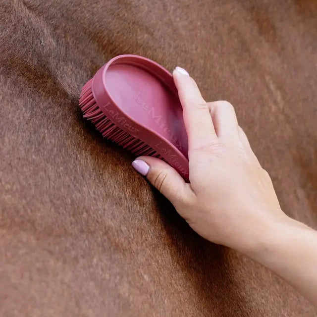 LeMieux Wizard Brush