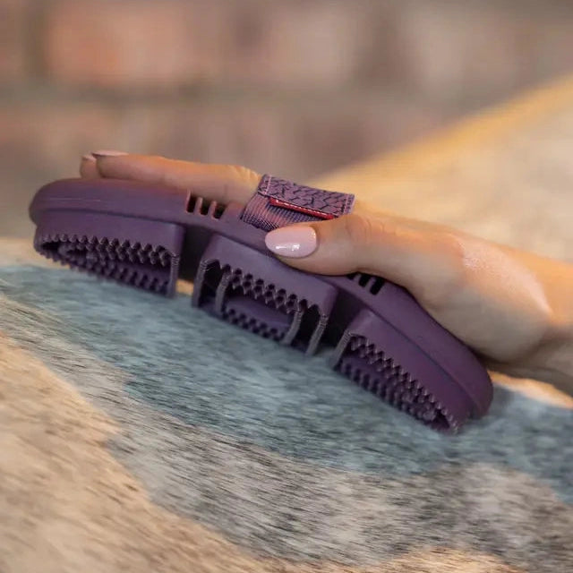 LeMieux Flexi Curry Comb